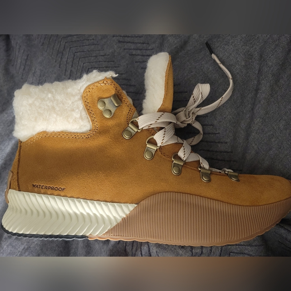 NEW Womens Sorel OutNAbout  Conquest Waterproof Suede Boots Brown Orig$145  SZ 9